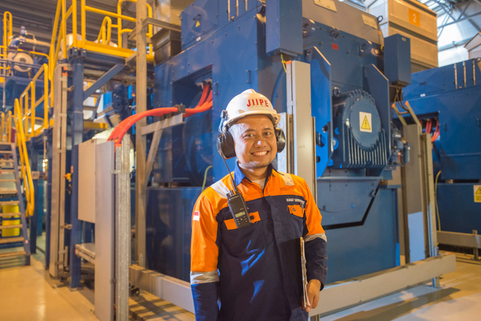 JIIPE工業園區和Gresik本地工人的就業機會