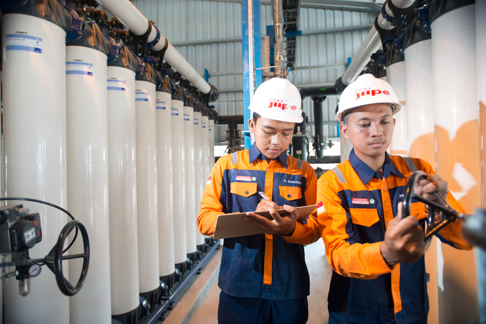 Khofifah Hopes JIIPE Industrial Park in East Java Able to Absorb Thousands of Local Workers
