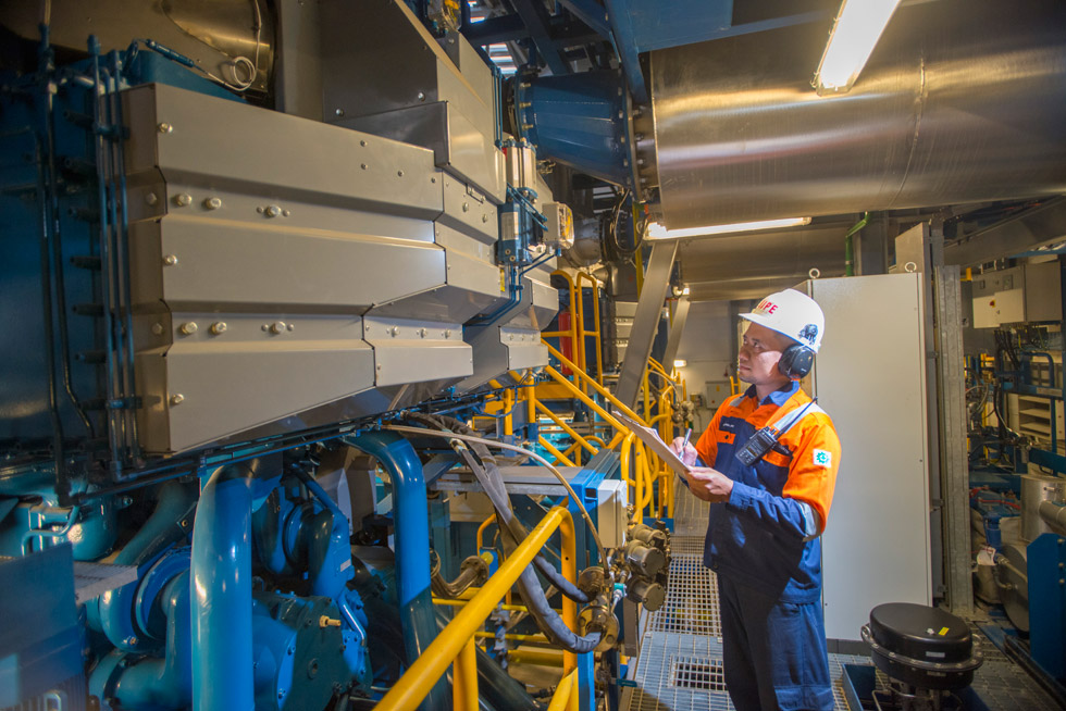 東ジャワ工業地帯JIIPEにおける発電所の重要な役割